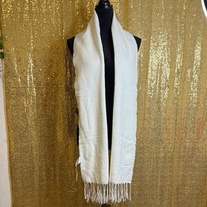 Amazon Essentials Cream Scarf